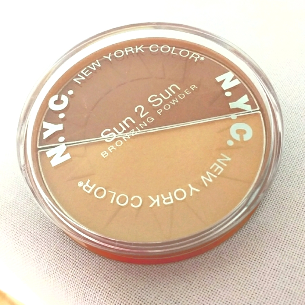 NYC Sun2Sun Bronzing Powder in Gold and Bronze